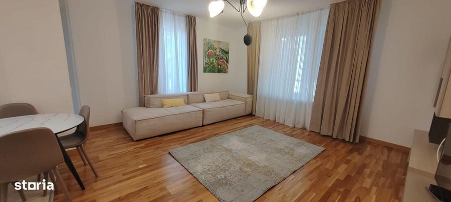 Apartament cu 3 camere în Mihai Bravu