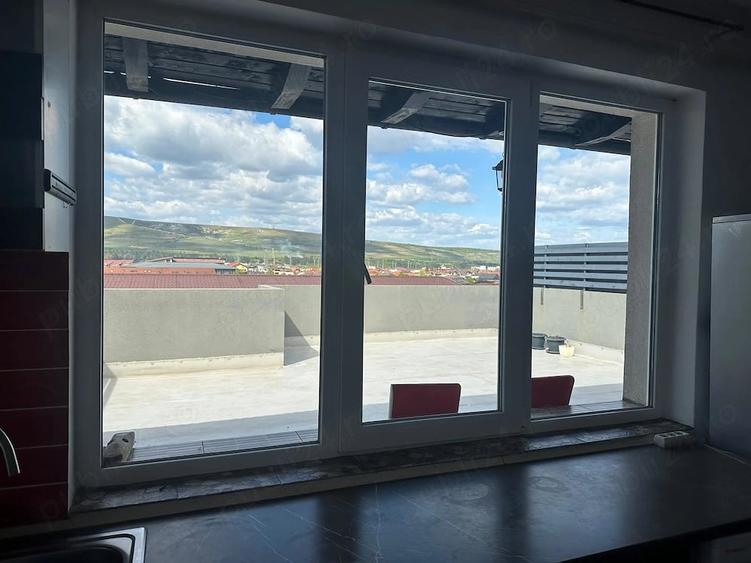 Apartament cu 2 camere decomandat în Florești
