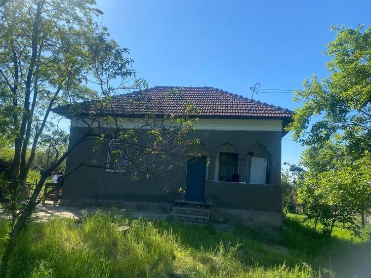 Casă cu 2 camere în Jiana