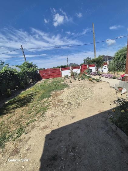 Casă cu 5 camere cu Teren 800 Mp în Central