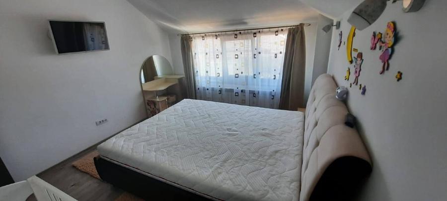 Apartament cu 3 camere semidecomandat în Valea Lupului