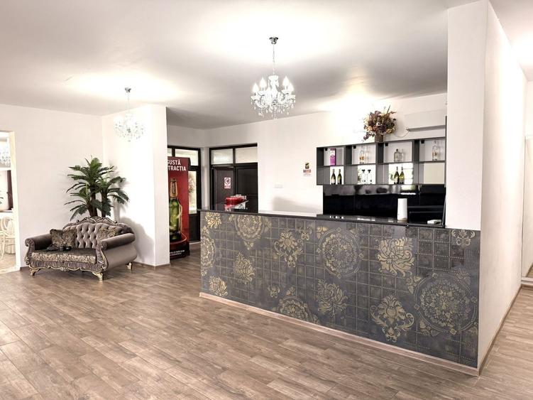 Spațiu comercial, de 917 mp, în Pechea