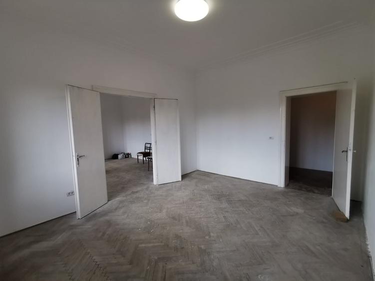 Apartament cu 4 camere circular în Ultracentral