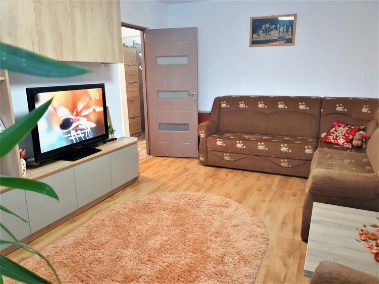 Apartament cu 2 camere decomandat în Basarabia