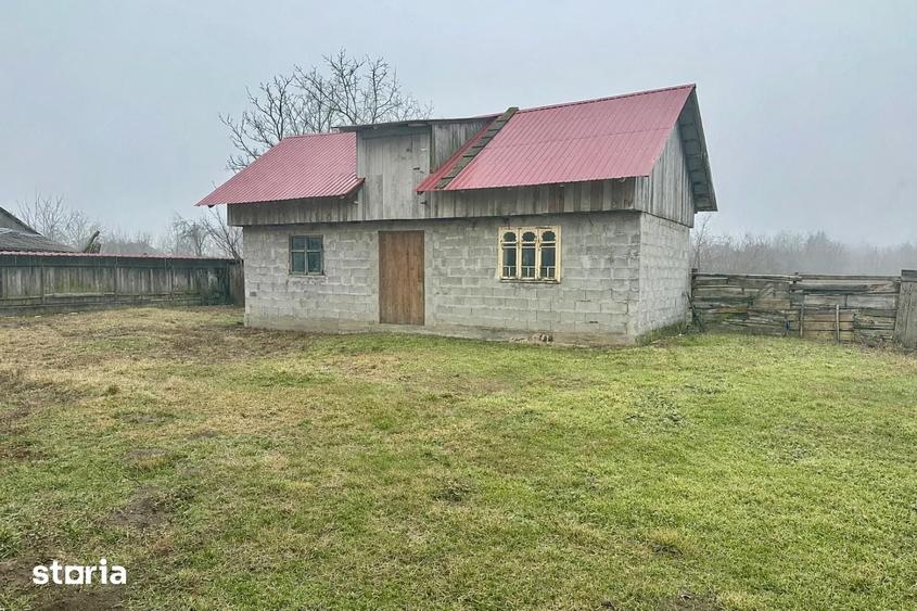 Casă cu 6 camere cu Teren 997 Mp în Filipești