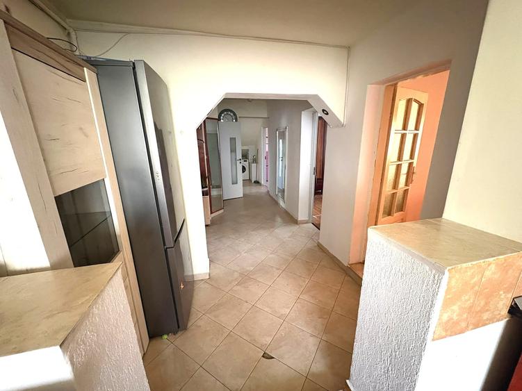 Apartament cu 3 camere decomandat în Nord