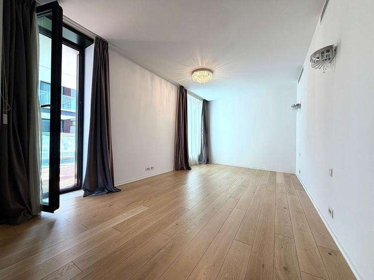 Apartament cu 4 camere decomandat în Aviatorilor