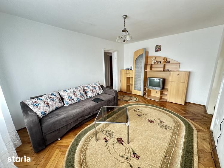 Apartament cu 3 camere decomandat în Central