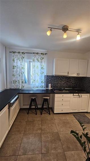 Apartament cu 2 camere semidecomandat, mobilat în Tineretului
