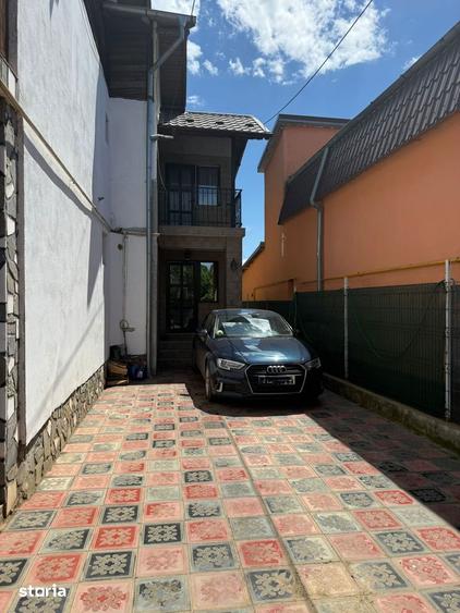 Casă cu 4 camere cu Teren 140.7 Mp în Păulești