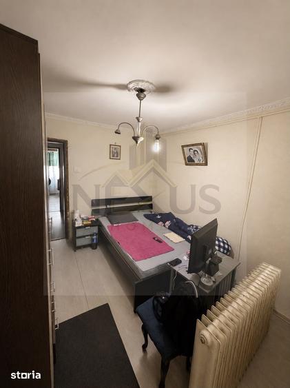 Apartament cu 3 camere semidecomandat în Giurgiului