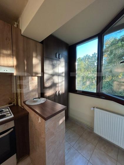Apartament cu 3 camere semidecomandat, mobilat în Gheorgheni