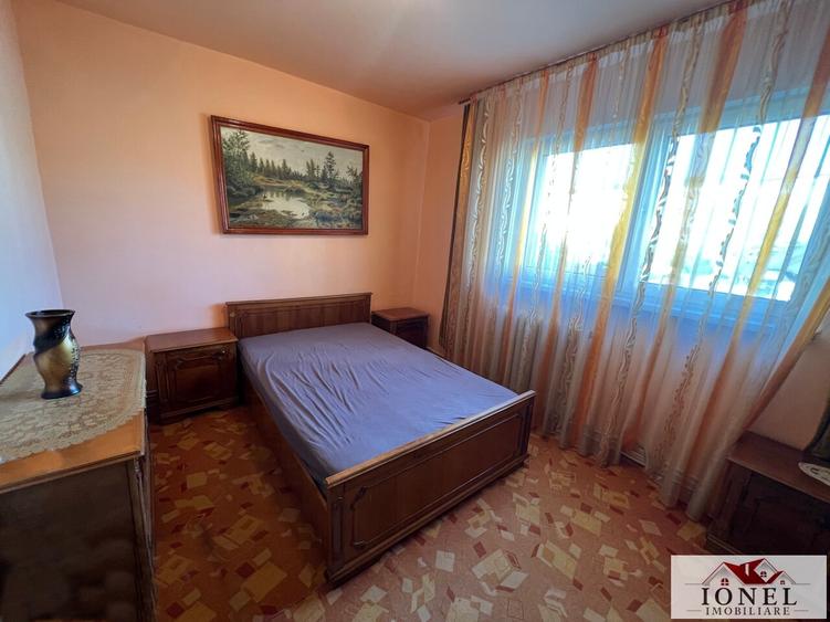 Apartament cu 2 camere decomandat în Cetate