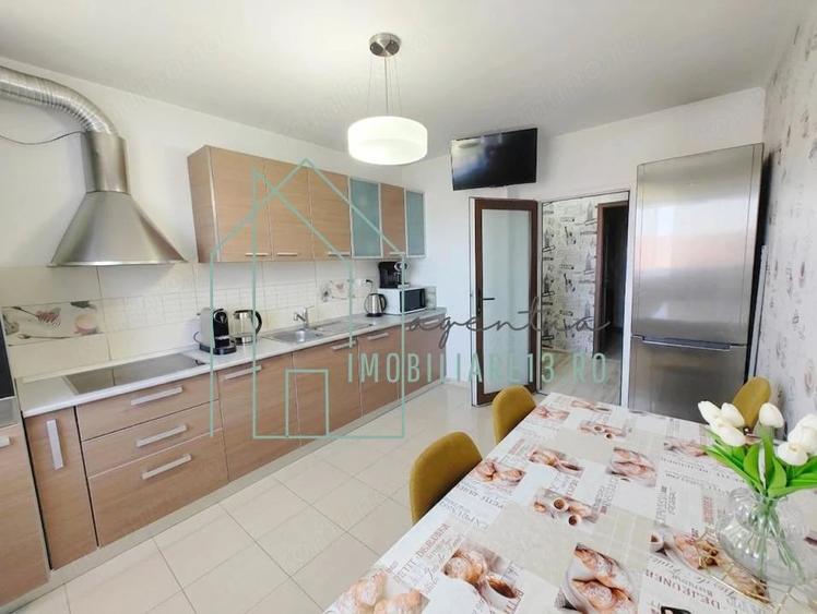 De vanzare apartament cu 3 camere, Drumul Petrestiului, etaj 2 - 5
