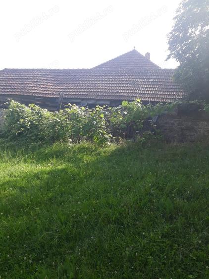 Casă cu 2 camere cu Teren 9050 Mp în Crasna