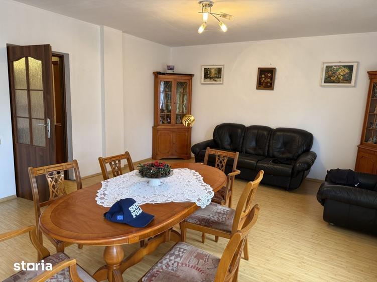 Casă cu 3 camere cu Teren 330 Mp în Central