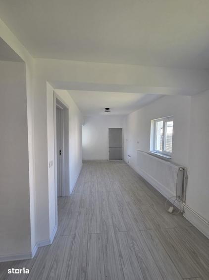 Casă cu 3 camere cu Teren 500 Mp în Dârmănești