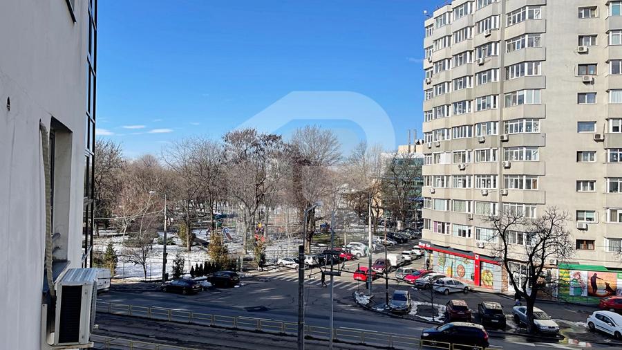 Birou, de 30 mp, în 1 Mai