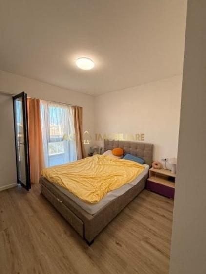 Apartament cu 3 camere decomandat, mobilat în Titan
