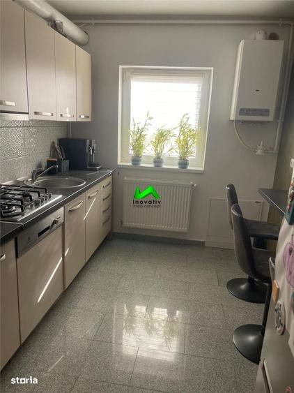 Apartament cu 3 camere decomandat în Central