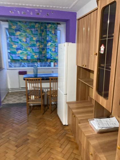 Garsonieră decomandată în Central