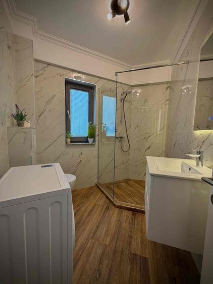 Apartament cu 2 camere semidecomandat, mobilat în 1 Mai