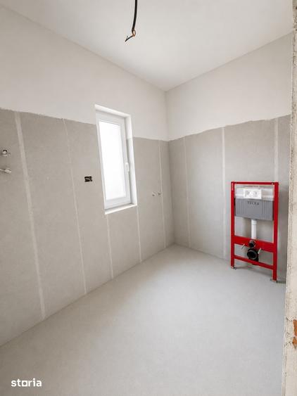 Duplex despartit prin cam. tehnica / Toate utilitatile Comision 0 - 8