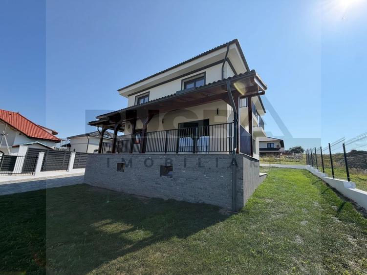 Casă individuală cu 4 camere cu Canalizare în Chinteni