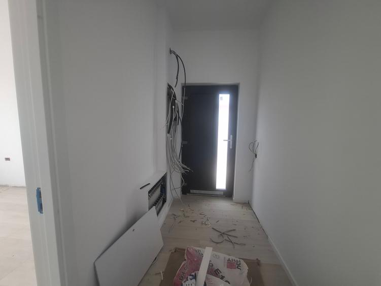 Casă individuală cu 3 camere cu Canalizare în Clinceni