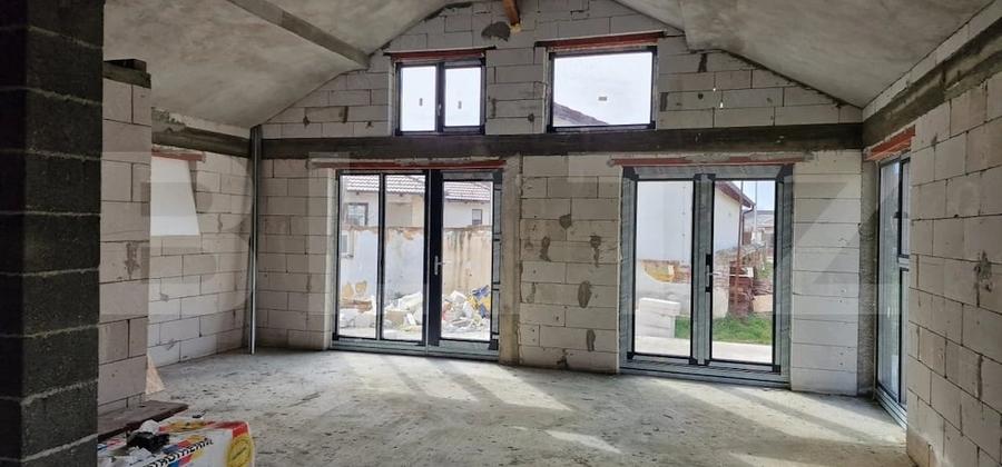 Casă cu Teren 2712 Mp în Central