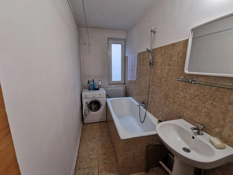 Garsonieră decomandată în Central