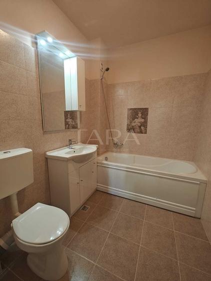 Apartament cu 3 camere decomandat, mobilat în Vest