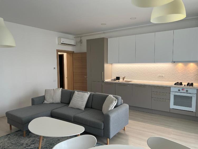 Apartament cu 3 camere decomandat în Floreasca