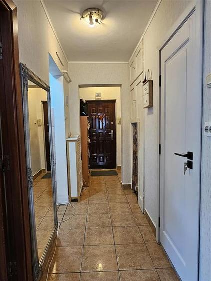 Apartament cu 2 camere decomandat în Decebal