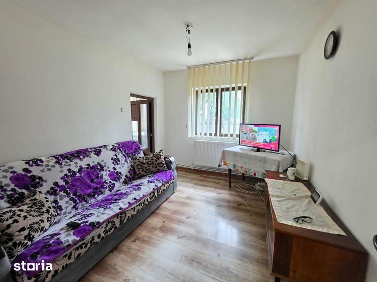 Casă cu 3 camere cu Teren 1260 Mp în Central