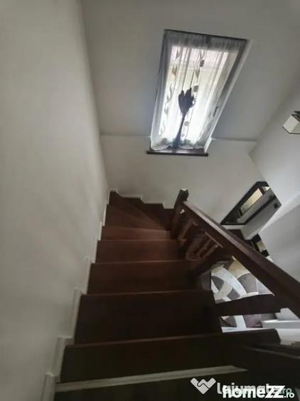 Casă cu 4 camere cu Teren 2600 Mp în Horodnic