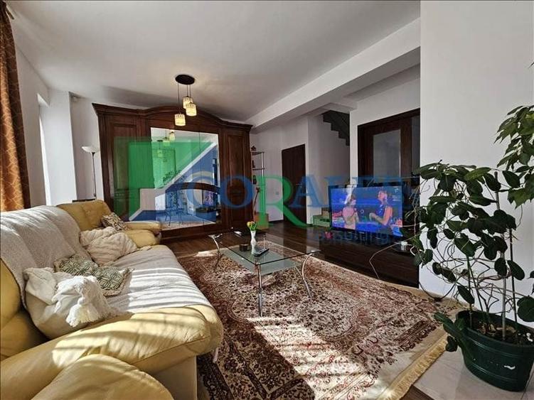 Casă individuală cu 5 camere cu Canalizare în Dorobanților