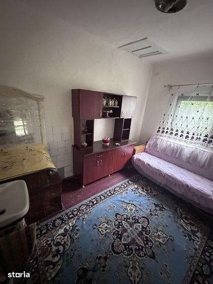 Casă cu 3 camere cu Teren 810 Mp în Central