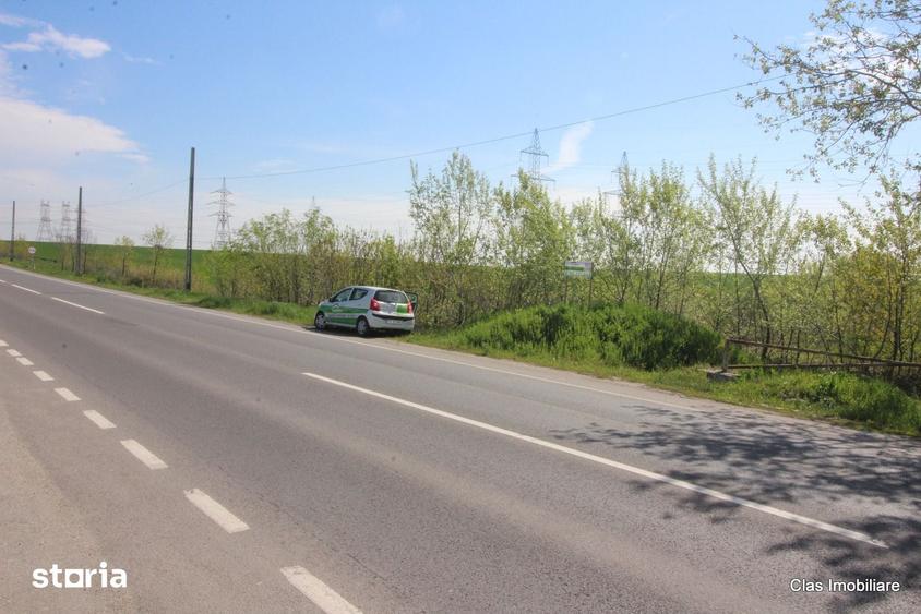 Teren de 7758 mp, în Central