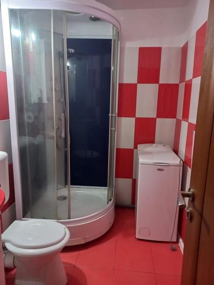 Garsonieră decomandată în Eroilor
