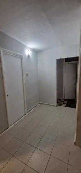 Apartament cu 2 camere decomandat în Anda