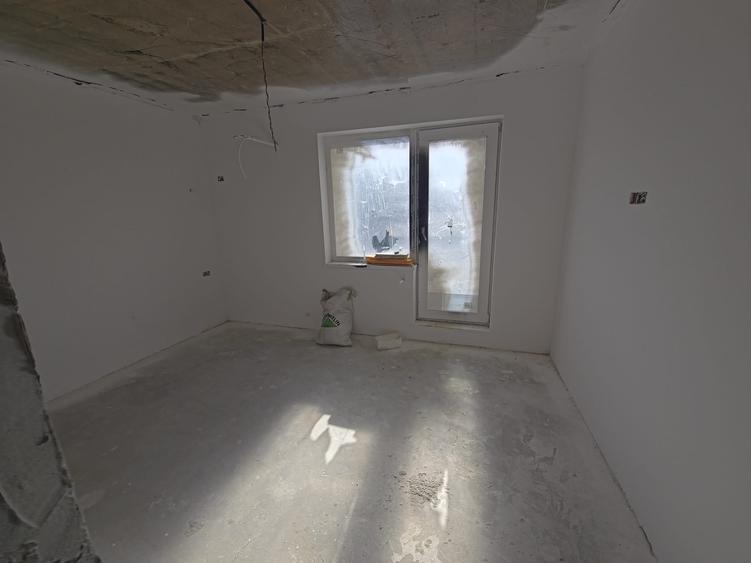 Apartament cu 2 camere decomandat în Tomis Plus
