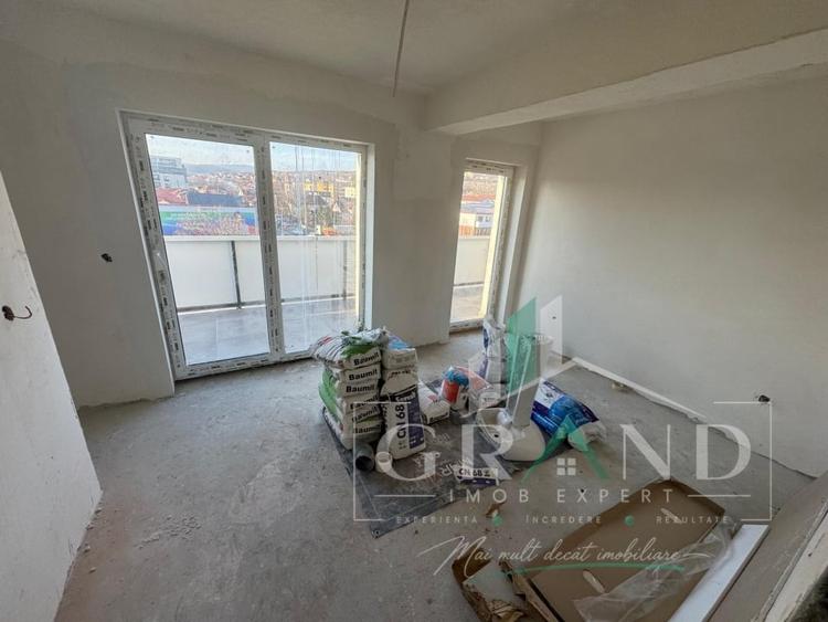 Apartament cu 2 camere semidecomandat în Dâmbul Rotund