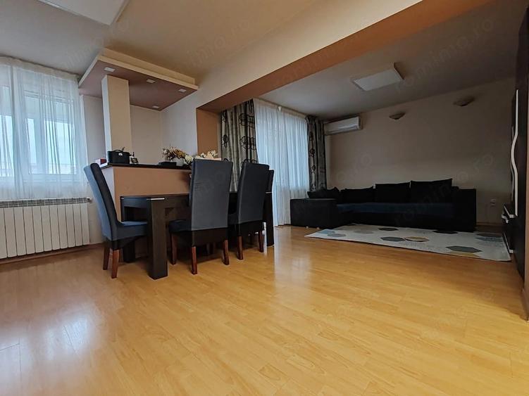 Apartament cu 4 camere decomandat în Micro 20