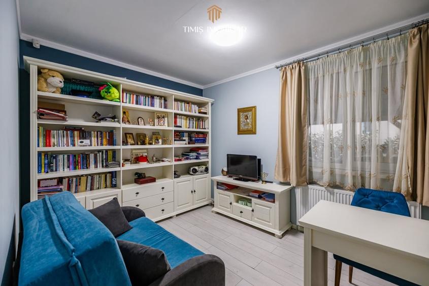 Casă individuală cu 6 camere cu Canalizare în Giroc