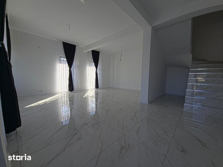 Casă cu 4 camere cu Teren 162 Mp în Central