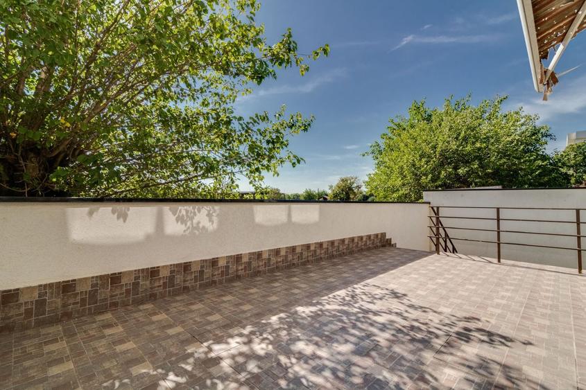 Apartament cu 3 camere decomandat, mobilat în Băneasa — fotografia 1