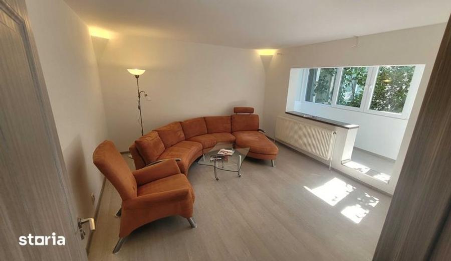 Apartament cu 3 camere, mobilat în Central