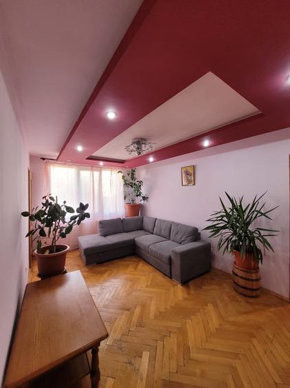 Apartament cu 3 camere semidecomandat în Bartolomeu