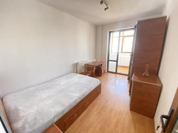 Apartament cu 4 camere semidecomandat, mobilat în Rahova
